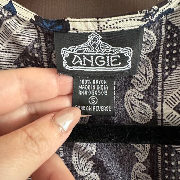 ANGIE | Black and blue Floral Open Front Cream and Blue Floral Kimono | Small - Picture 4 of 5